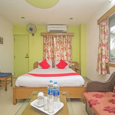 Hotel Nandanik Palace Falakata ภายนอก รูปภาพ
