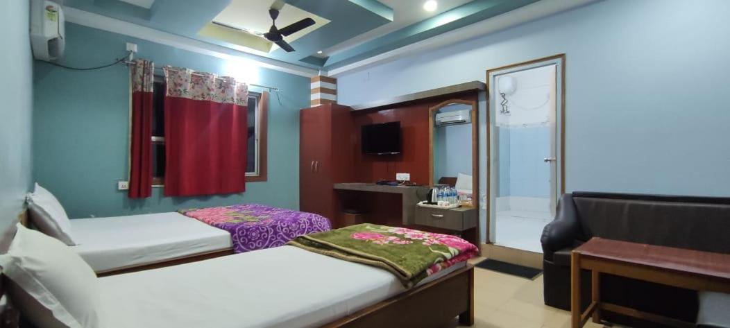 Hotel Nandanik Palace Falakata ภายนอก รูปภาพ
