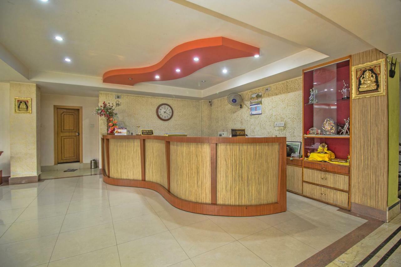 Hotel Nandanik Palace Falakata ภายนอก รูปภาพ