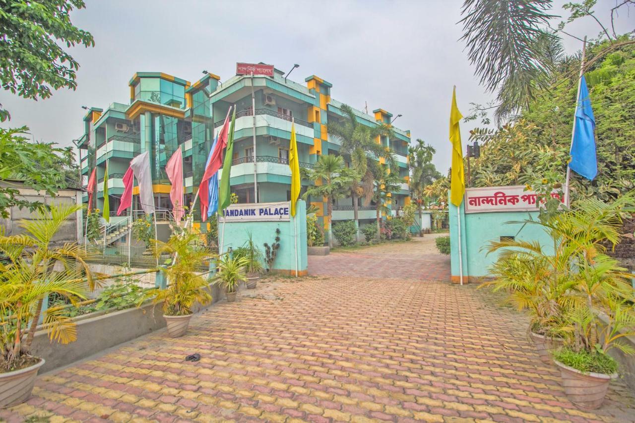 Hotel Nandanik Palace Falakata ภายนอก รูปภาพ