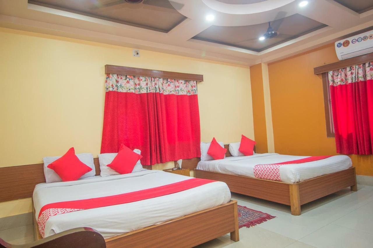Hotel Nandanik Palace Falakata ภายนอก รูปภาพ