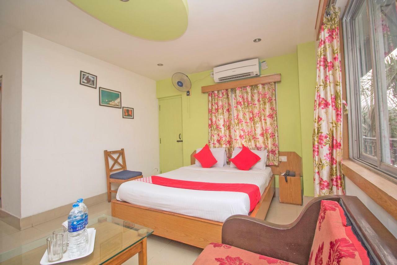 Hotel Nandanik Palace Falakata ภายนอก รูปภาพ