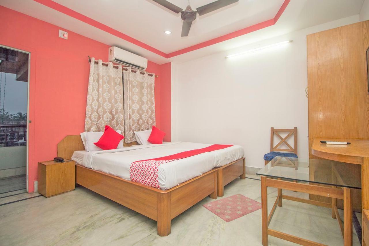 Hotel Nandanik Palace Falakata ภายนอก รูปภาพ