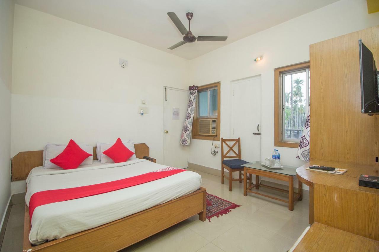 Hotel Nandanik Palace Falakata ภายนอก รูปภาพ