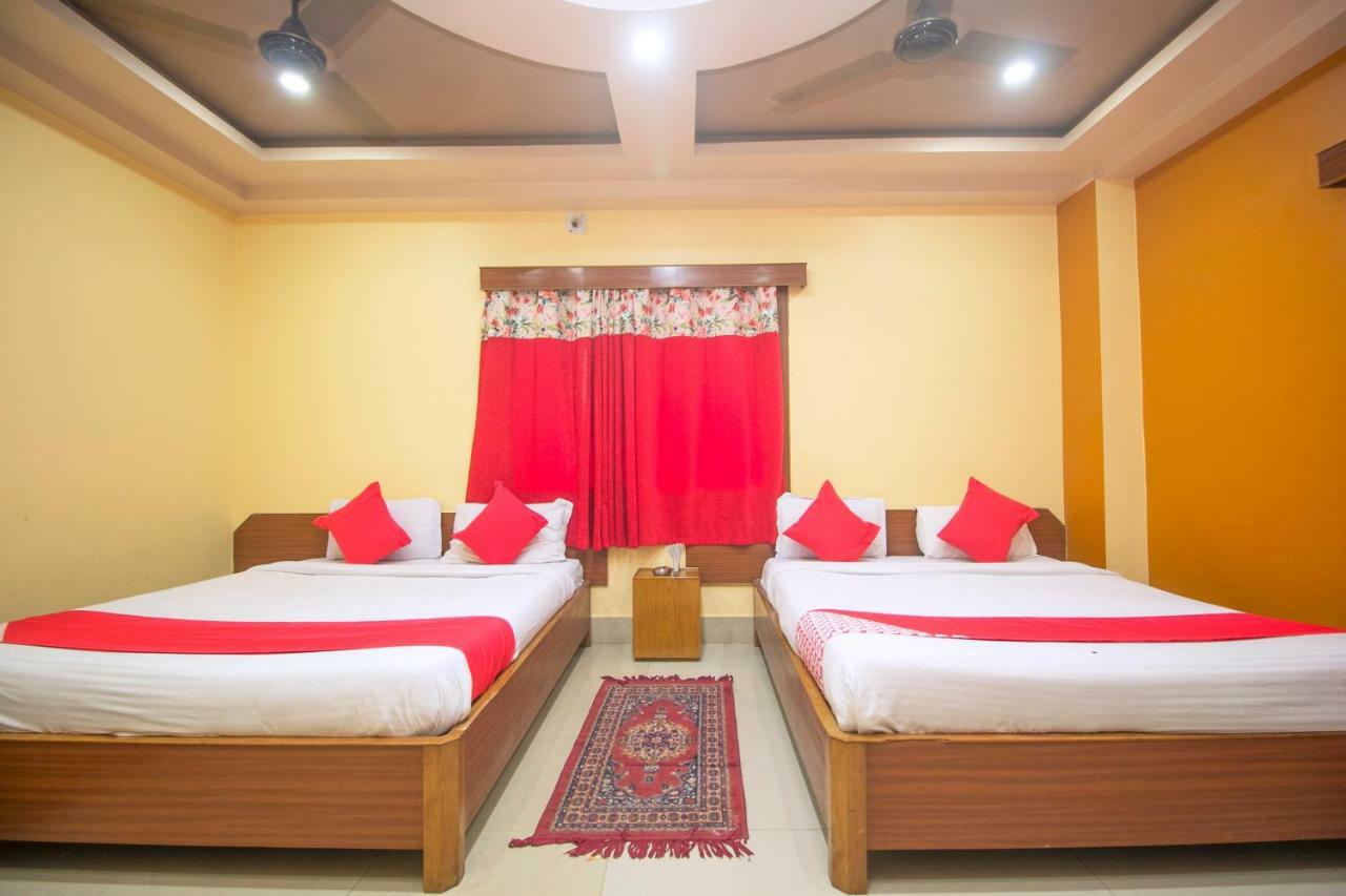 Hotel Nandanik Palace Falakata ภายนอก รูปภาพ